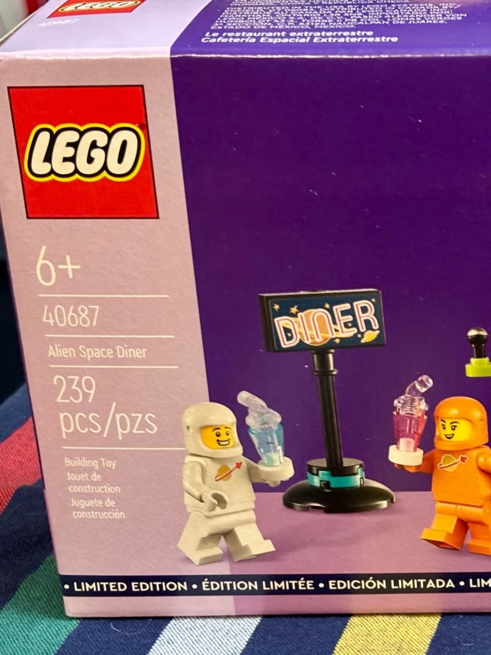 LEGO "Alien Space Diner" 40687 UNOPENED*